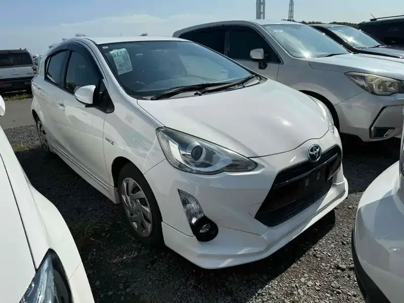 2015 Toyota Aqua Hybrid
