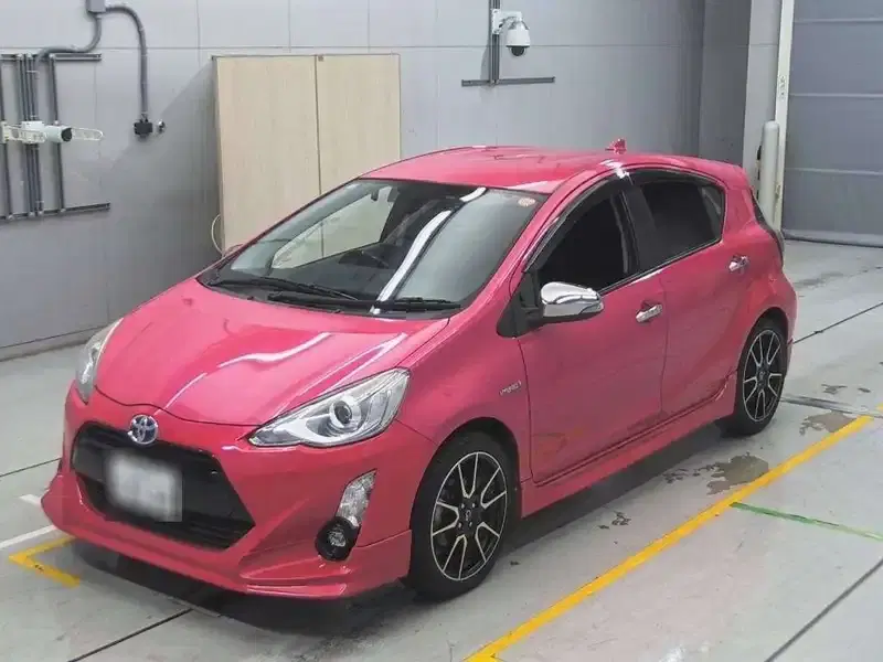 2015 Toyota Aqua Hybrid