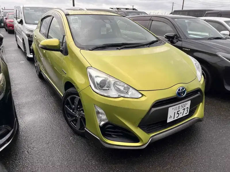 2016 Toyota Aqua Hybrid