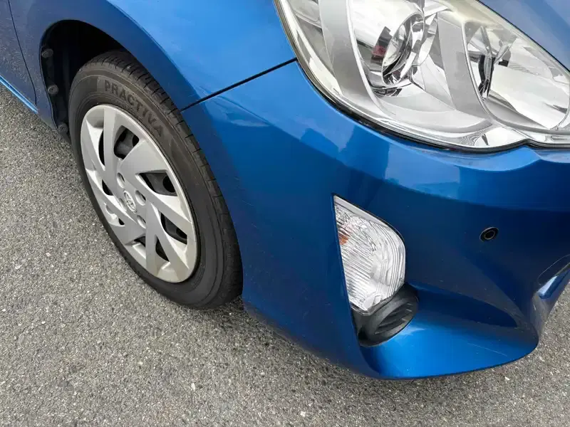 TOYOTA AQUA S Image 16