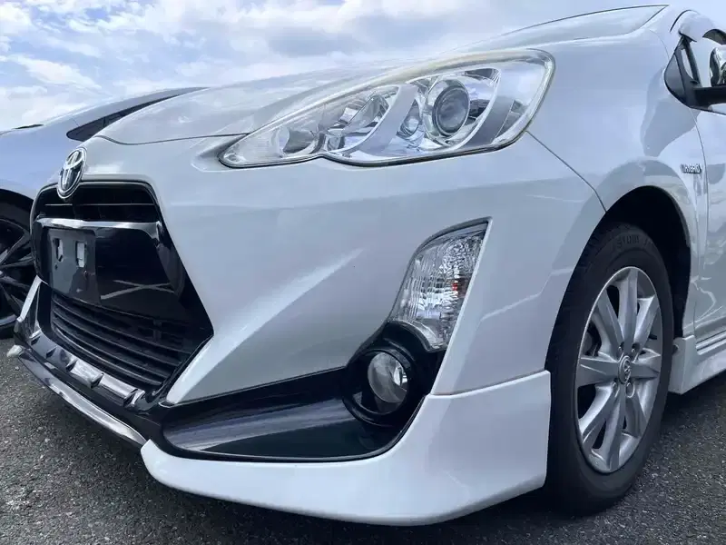 TOYOTA AQUA S STYLE BLACK Image 13