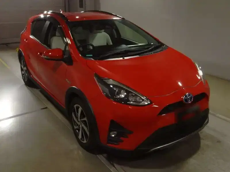 TOYOTA AQUA CROSSOVER Image 6