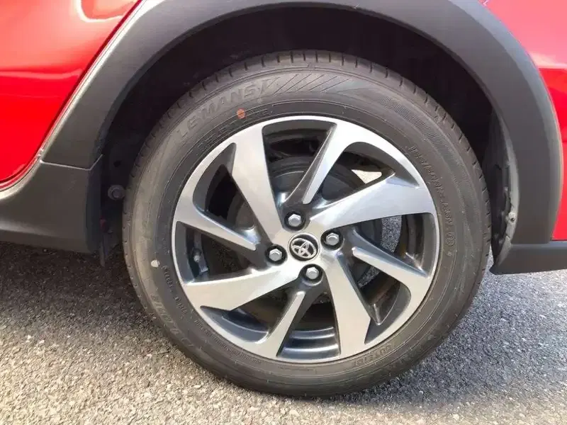 TOYOTA AQUA CROSSOVER Image 12