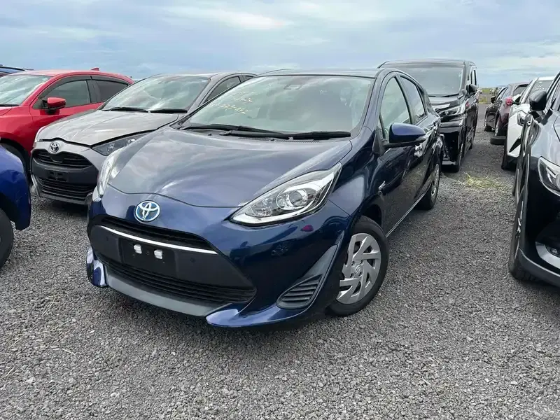 2018 Toyota Aqua Hybrid