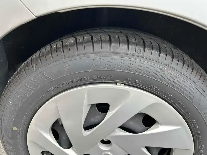 TOYOTA AQUA L Image 18