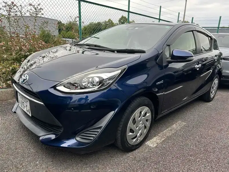 2018 Toyota AQUA 118,000 km