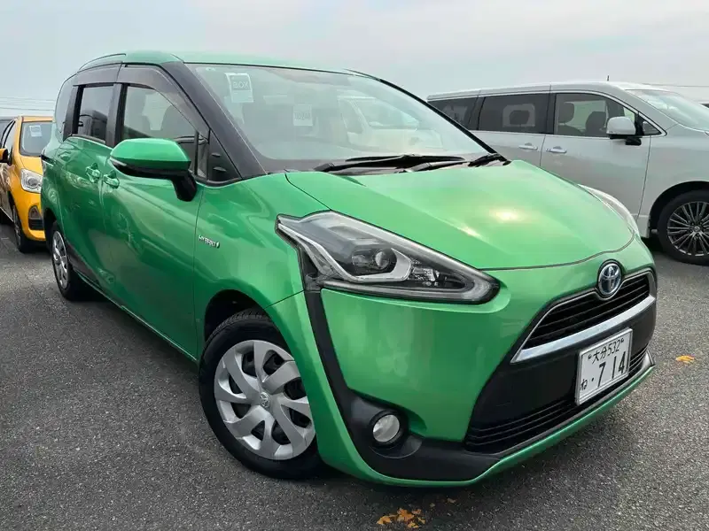 2015 Toyota Sienta Hybrid