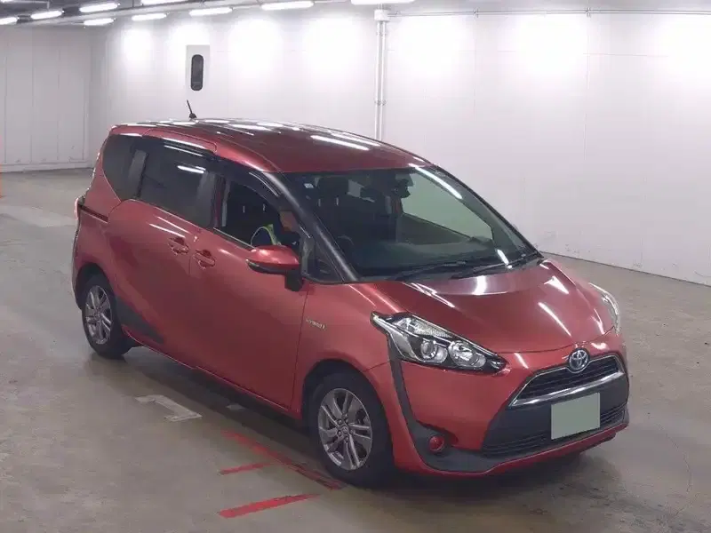 2015 Toyota Sienta Hybrid