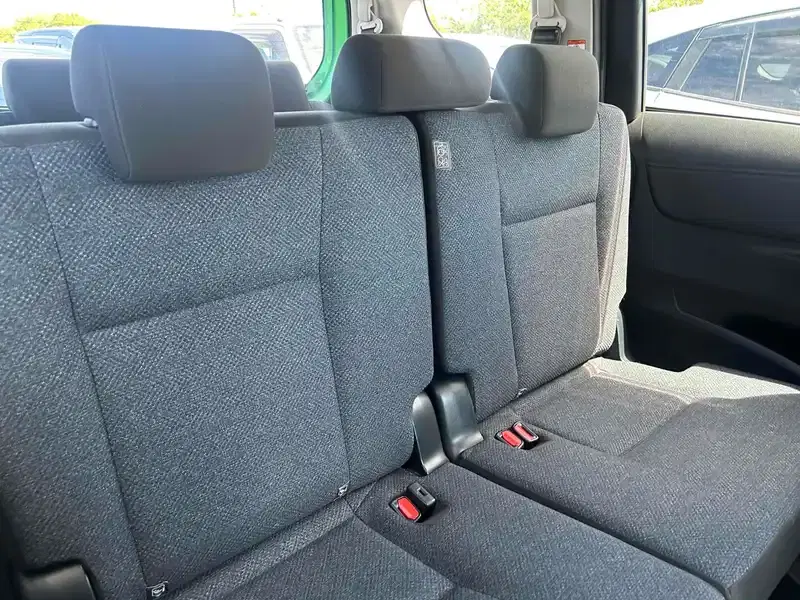TOYOTA SIENTA HYBRID X Image 5
