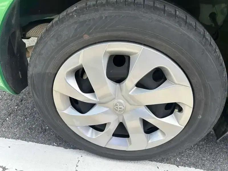 TOYOTA SIENTA HYBRID X Image 9