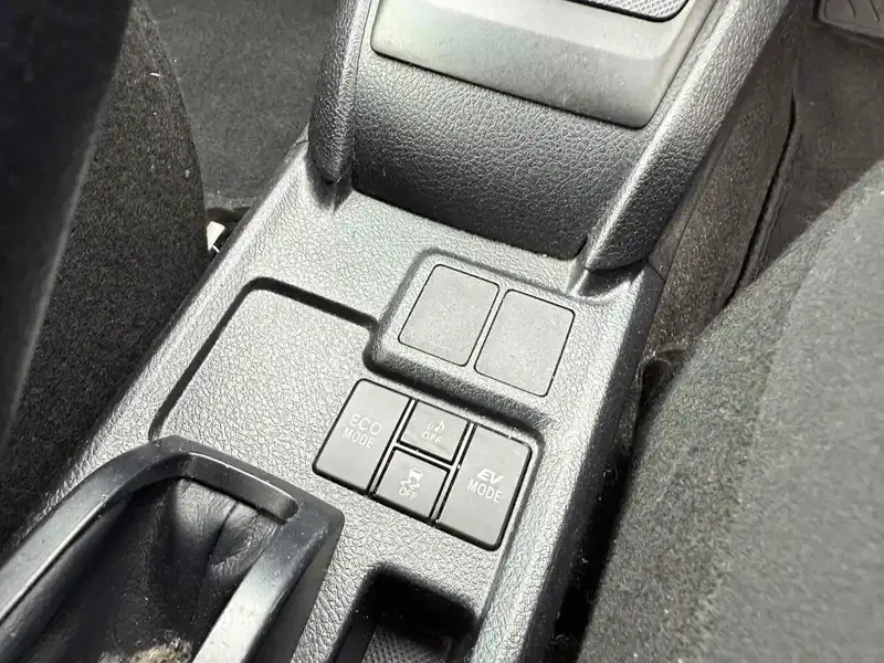 TOYOTA COROLLA AXIO HYBRID EX SAFETY SENSE Image 11