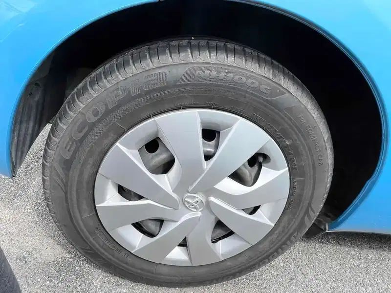 TOYOTA VITZ 1.3F LED EDITION Image 19