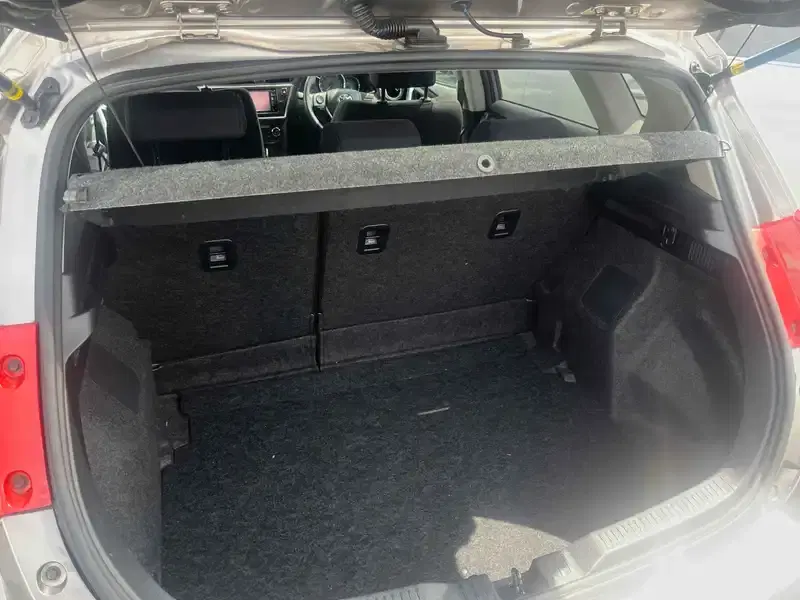 TOYOTA AURIS 150X Image 10