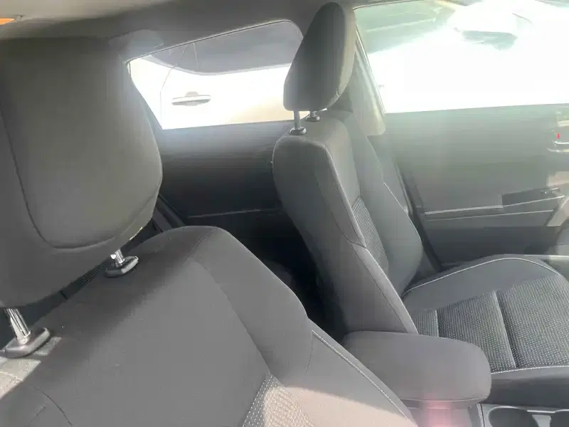 TOYOTA AURIS 150X Image 6
