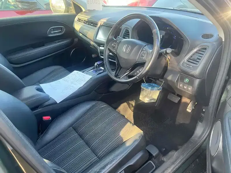 HONDA VEZEL HYBRID Z Image 9
