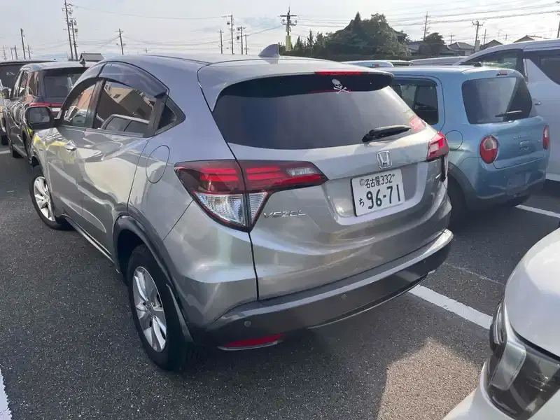 HONDA VEZEL HYBRID X Image 8