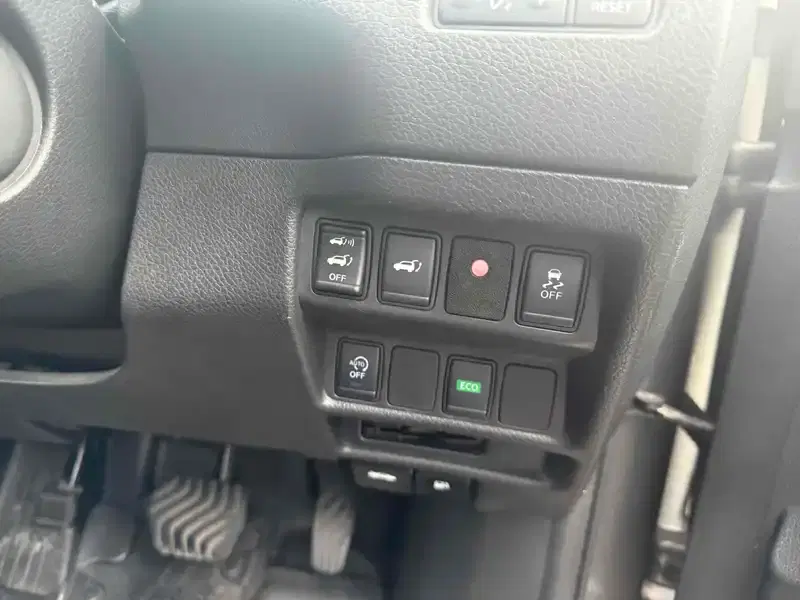 NISSAN X-TRAIL 20XT EMERGENCY BRAKE PKG 7SEAT Image 10
