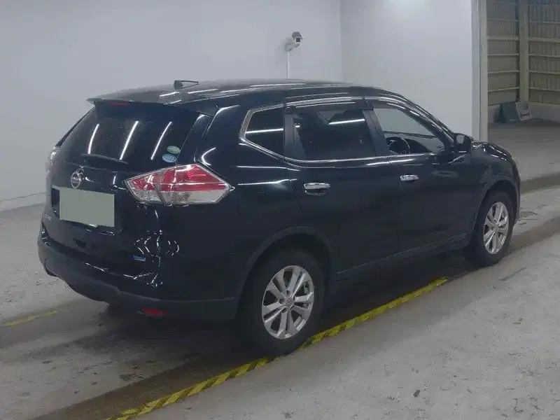 NISSAN X-TRAIL 20X EMERGENCY BRAKE PACKAGE "7 seats" Image 7