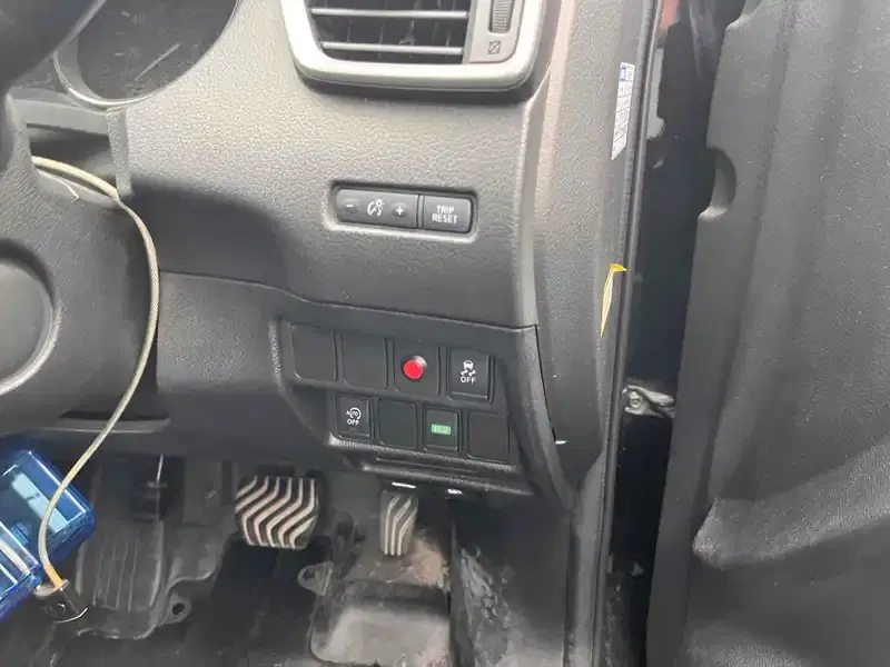 NISSAN X-TRAIL 20X EMERGENCY BRAKE PACKAGE "7 seats" Image 11
