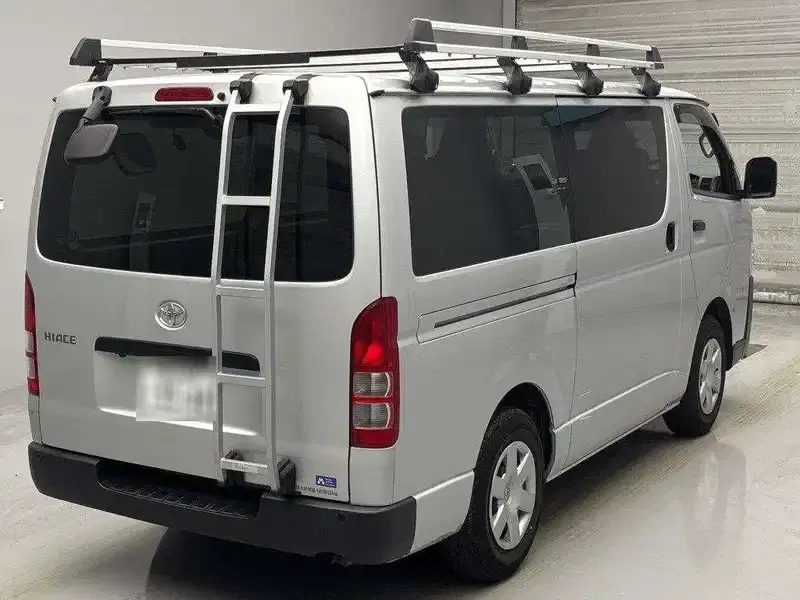 TOYOTA HIACE VAN LONGDX Image 2