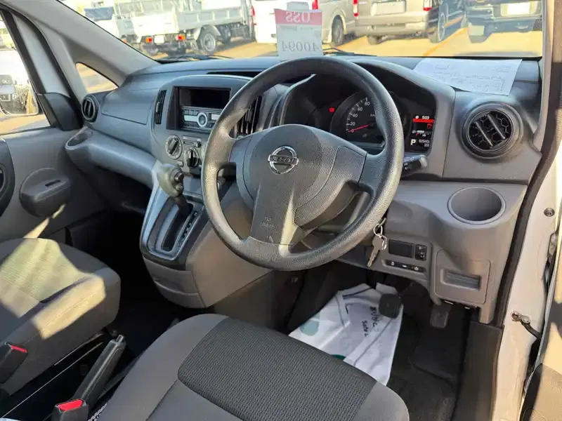 NISSAN NV200 VANETTE VAN VX Image 9