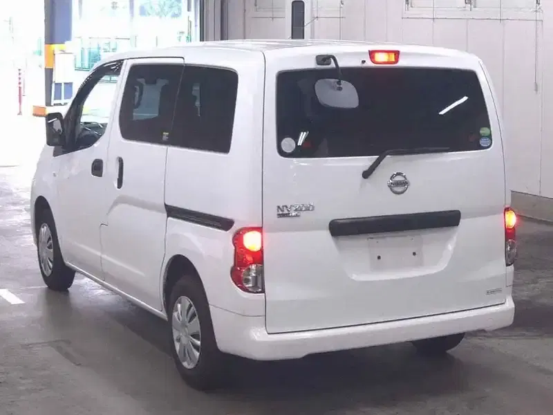NISSAN NV200 VANETTE VAN VX Image 2