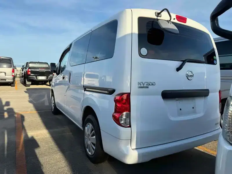 NISSAN NV200 VANETTE VAN VX Image 8