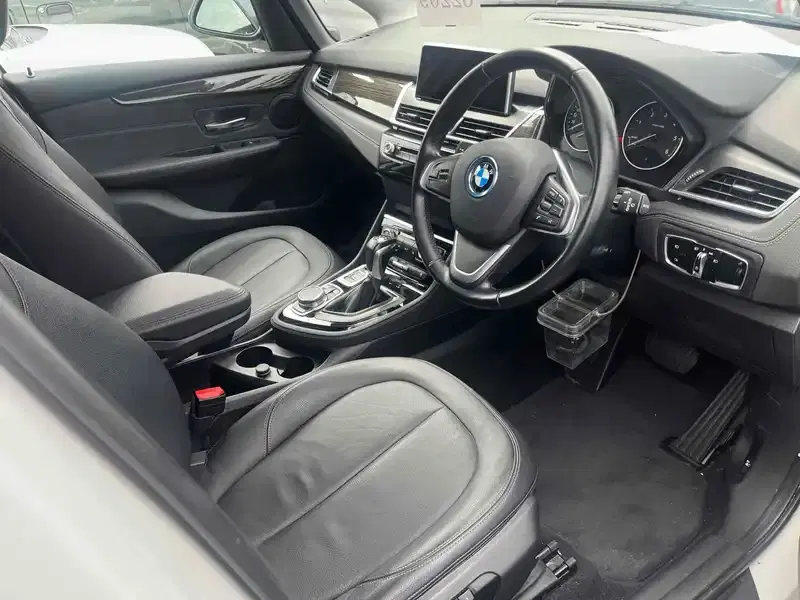 BMW 2 SERIES 5D 218D ACTIVE TOURER LUXURY Image 9
