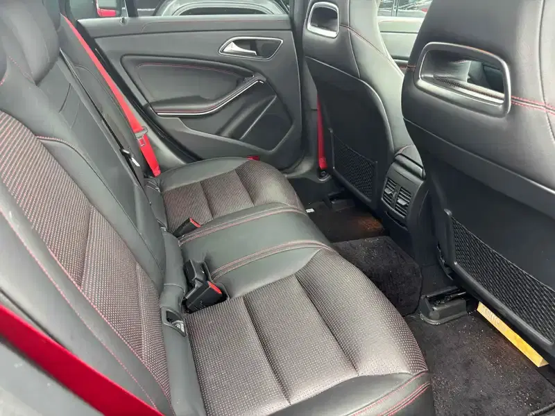 MERCEDES BENZ CLA45 AMG 4MATIC SHOOTINGBRAKE Image 4