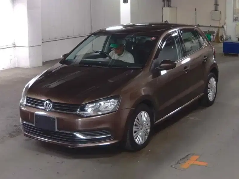 VOLKSWAGEN POLO 5D TSI COMFORT LINE Image 4