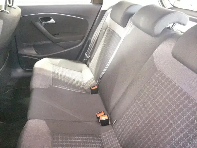 VOLKSWAGEN POLO 5D TSI COMFORT LINE Image 6