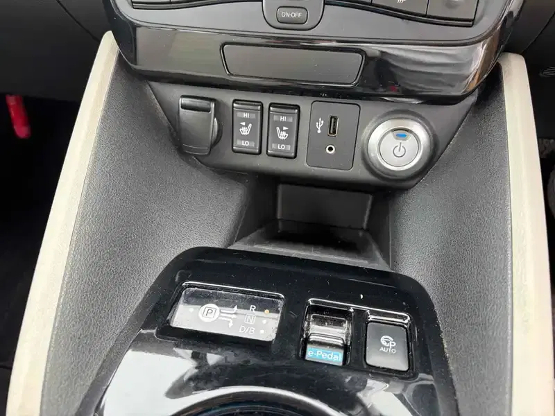 NISSAN LEAF G Image 15