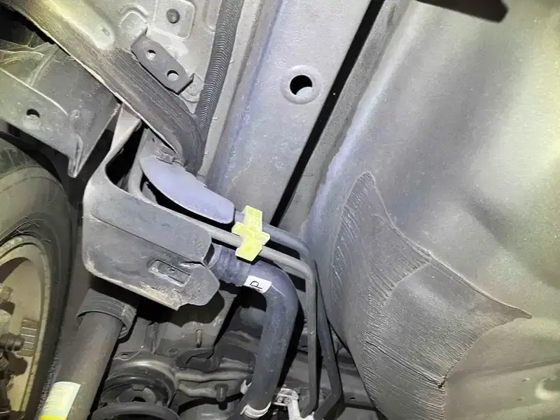 TOYOTA PRIUS ALPHA S Image 25