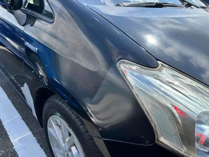 TOYOTA PRIUS ALPHA S Image 20
