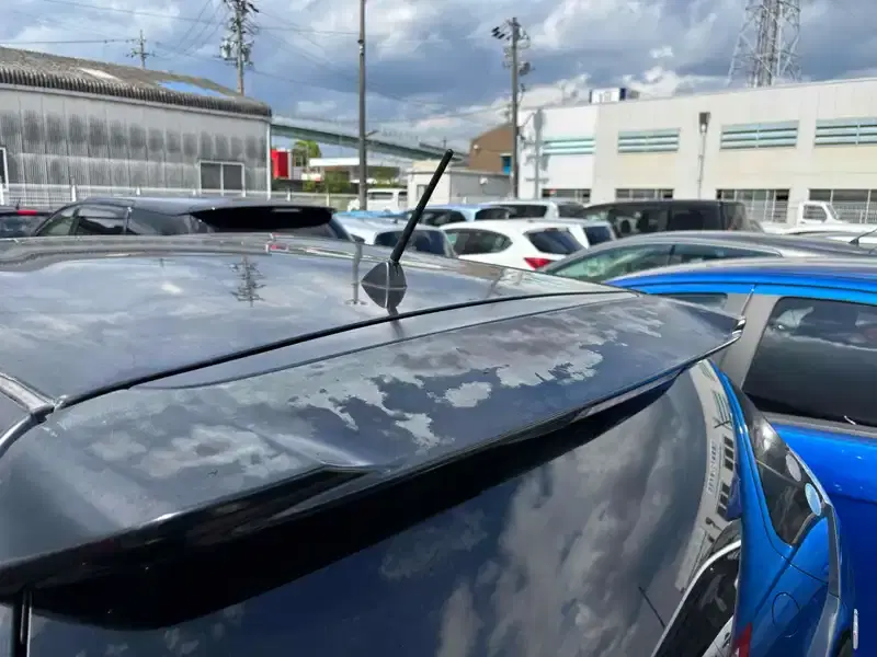 TOYOTA PRIUS ALPHA S Image 24