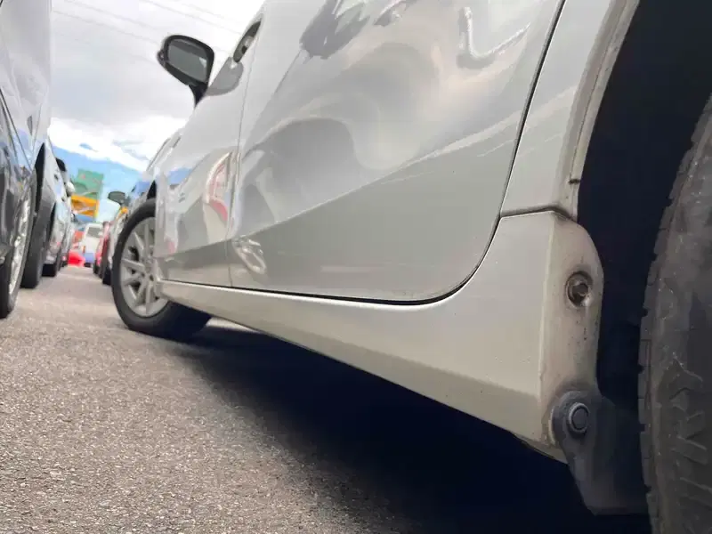 TOYOTA PRIUS ALPHA S Image 14
