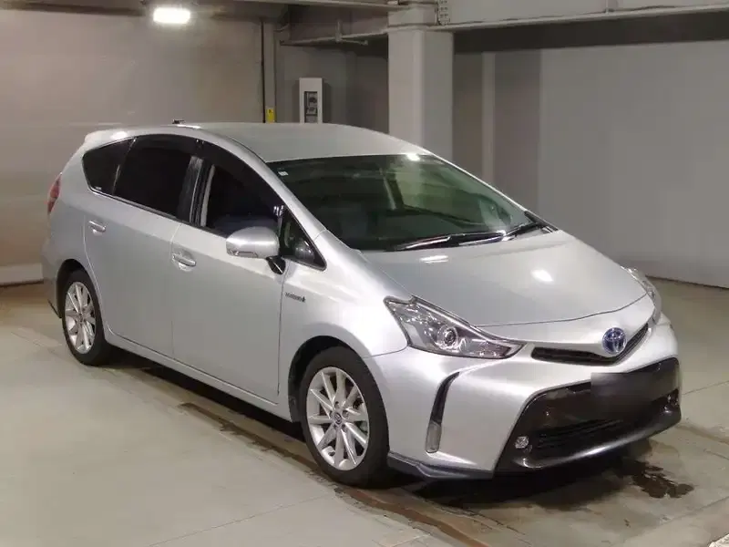 TOYOTA PRIUS ALPHA S TOURINGSELECTION Image 8