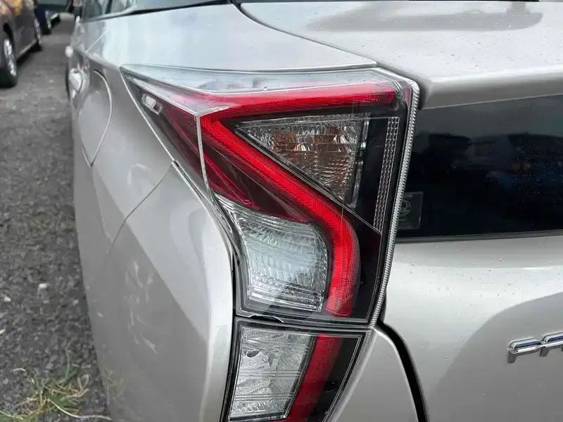 TOYOTA PRIUS S Image 25