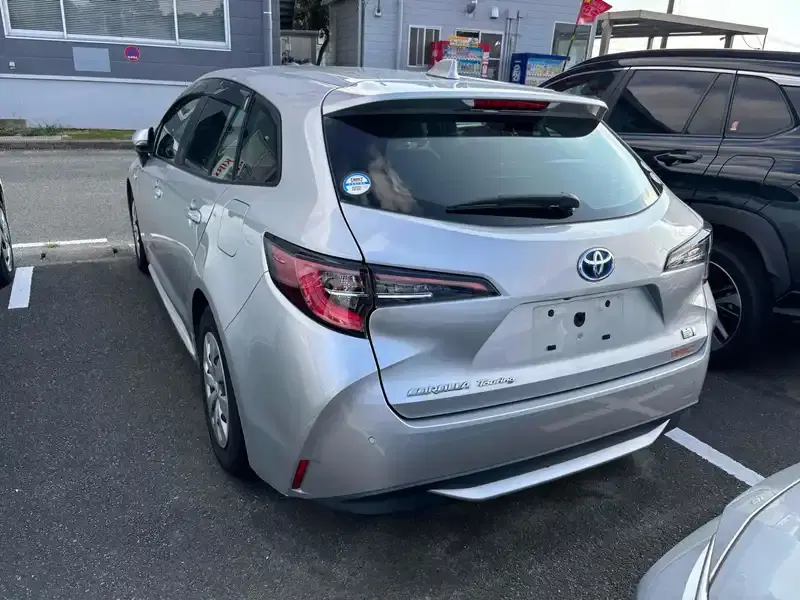 TOYOTA COROLLA TOURING HYBRID G-X Image 2