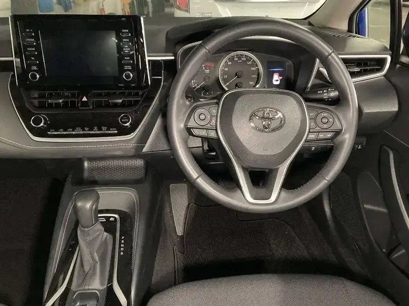 TOYOTA COROLLA TUOURING HYBRID S Image 9