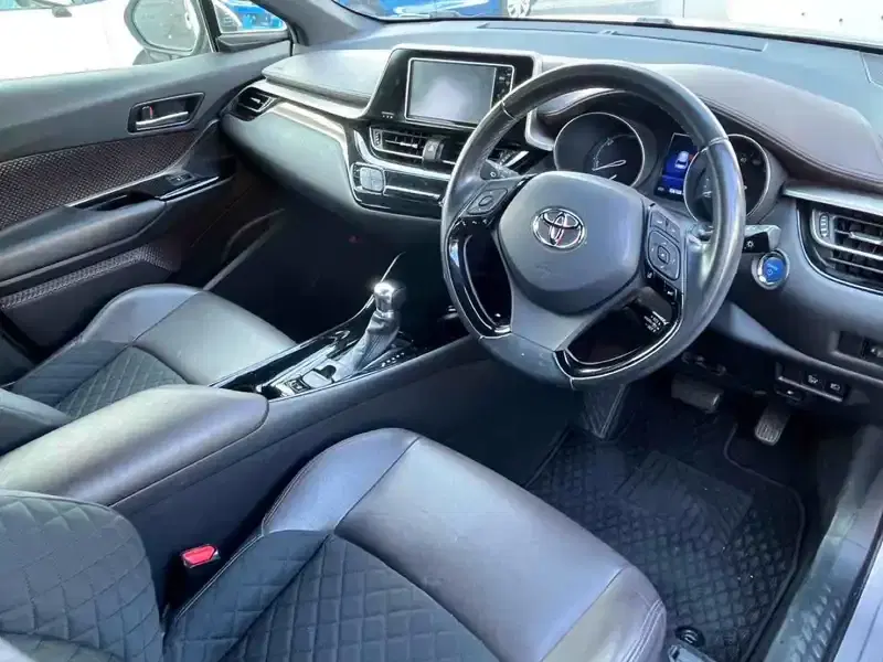 TOYOTA C-HR G Image 5